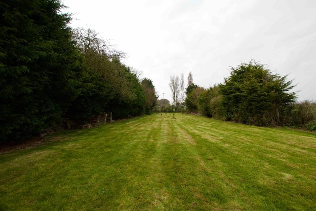 Spacious 5 Bed In The Countryside, Close To Frinton-On-Sea Kirby Cross Екстериор снимка