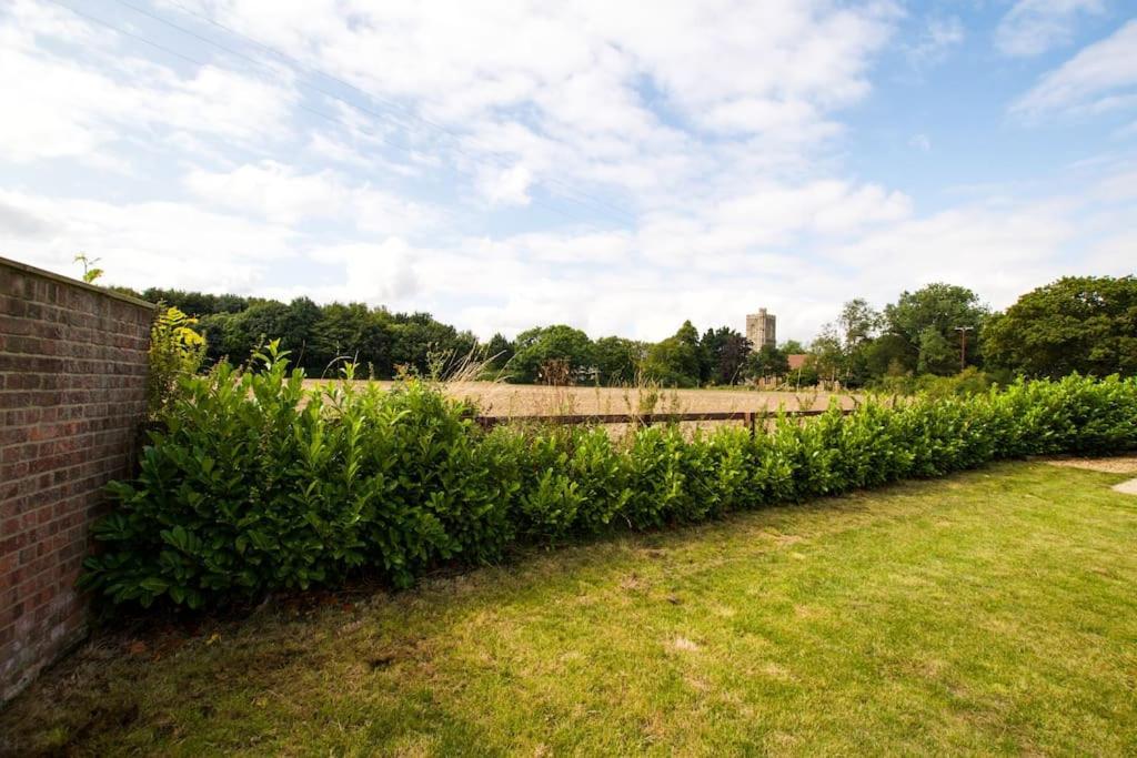 Spacious 5 Bed In The Countryside, Close To Frinton-On-Sea Kirby Cross Екстериор снимка